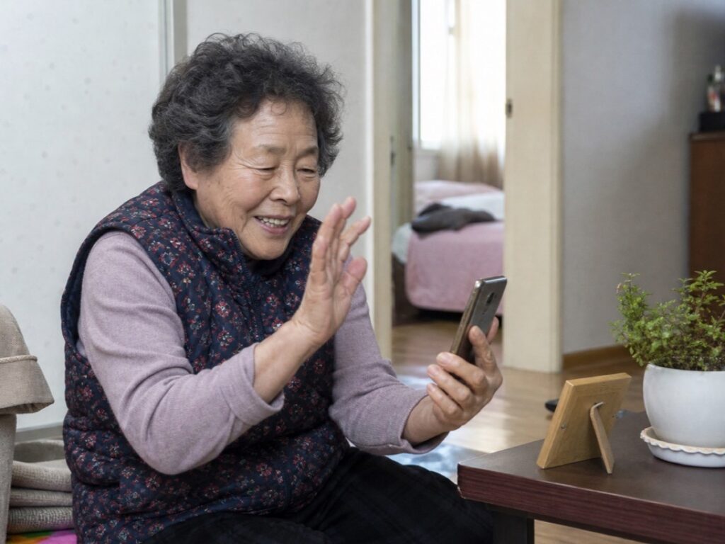아이폰 화면 확대 기능 사용법 – 글자가 작아 불편할 때 이렇게 하세요 사용법을 익히는 어르신의 스마트폰 생활 사진